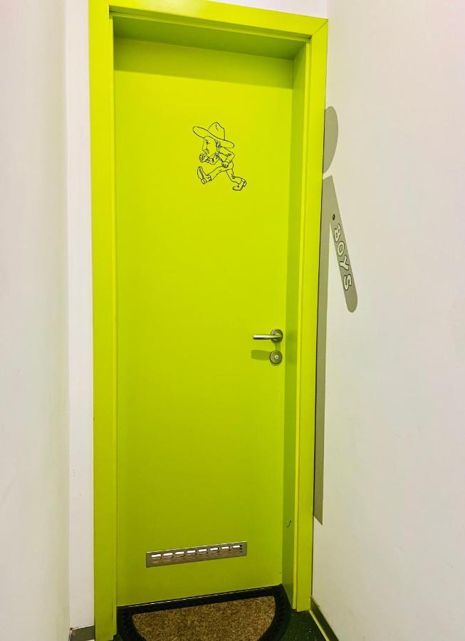 Himalayan Hostel Zágráb Kültér fotó